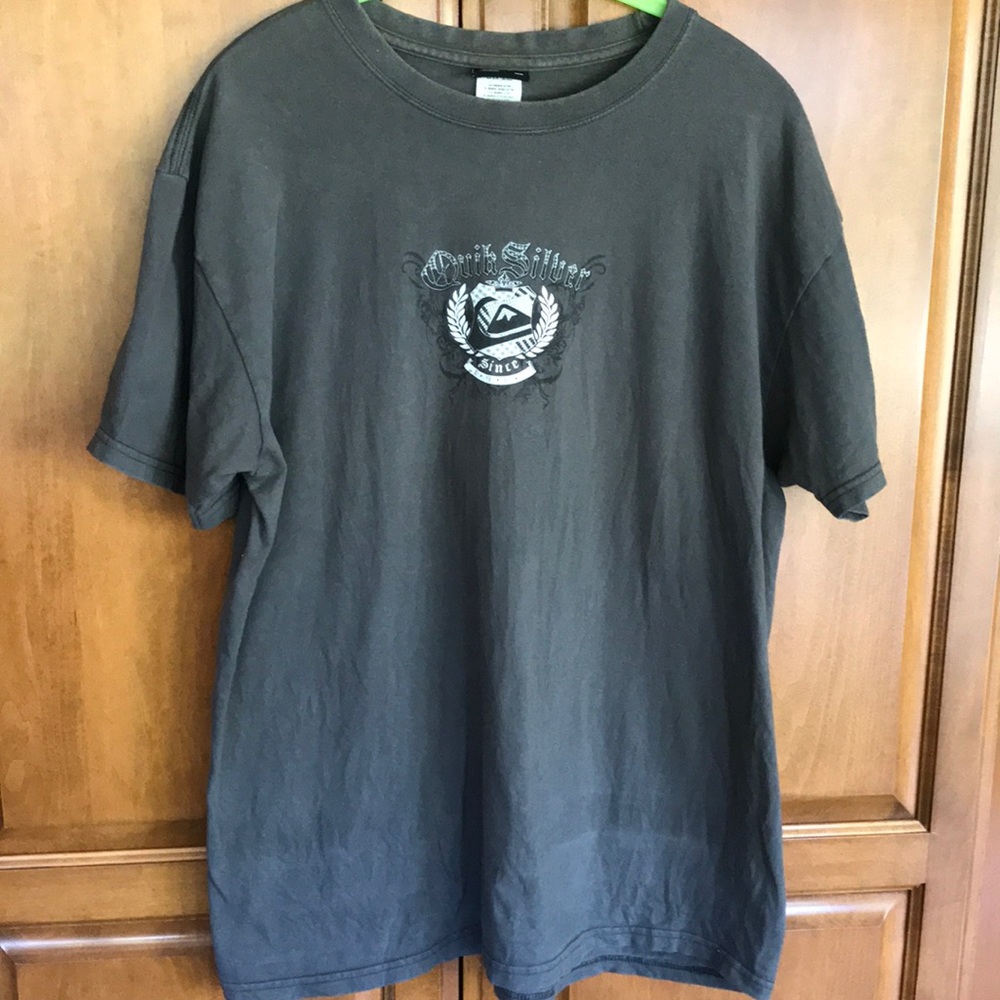 QUIKSILVER MENS GRAPHIC TEE EUC! Size L - Picture 1 of 6